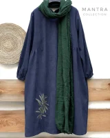مانتو جلو بسته بلند مخمل کبریتی پاییزه سرمه ای مدل زیتون از برند مانترا